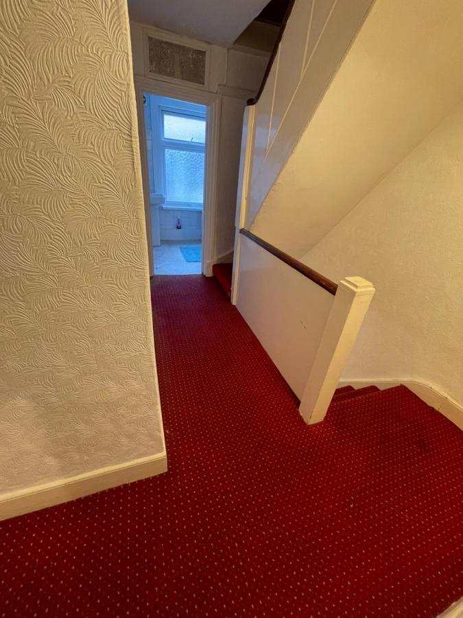 Elmdene Road - Large Room London Ngoại thất bức ảnh